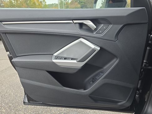 New 2025 Audi Q3 2.0T Premium image 26