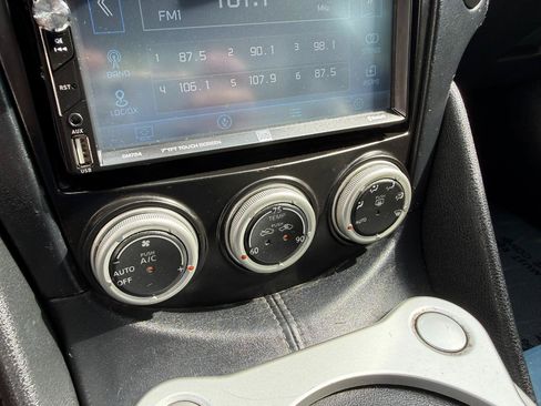 Used 2009 Nissan 370Z Touring w/ Aerodynamics Pkg RWD image 33