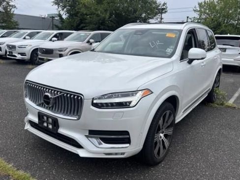 Used 2023 Volvo XC90 B6 Ultimate w/ Protection Package AWD/4WD image 2