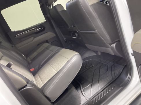 Used 2025 Chevrolet Silverado 1500 ZR2 w/ Technology Package AWD/4WD image 21