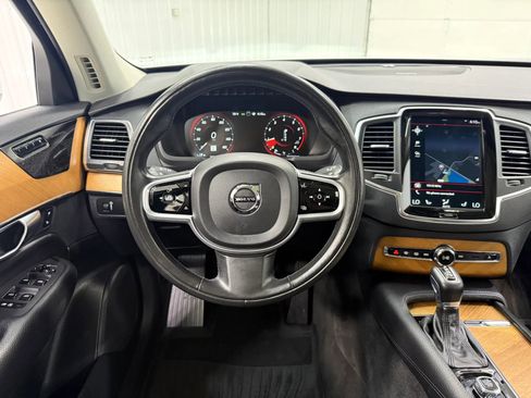 Used 2021 Volvo XC90 T6 Momentum w/ Climate Package AWD/4WD image 21