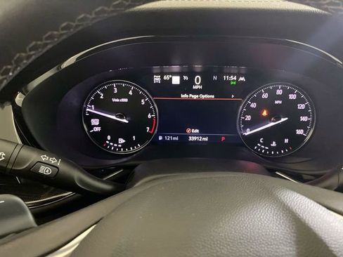 Used 2022 Buick Envision Essence w/ Technology Package I AWD/4WD image 39