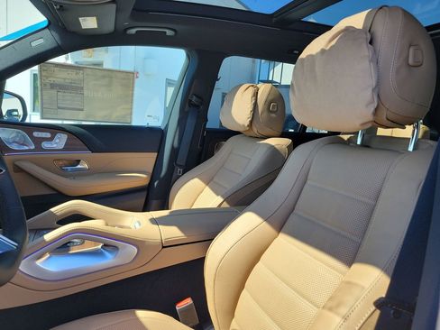New 2026 Mercedes-Benz GLS 580 4MATIC image 24
