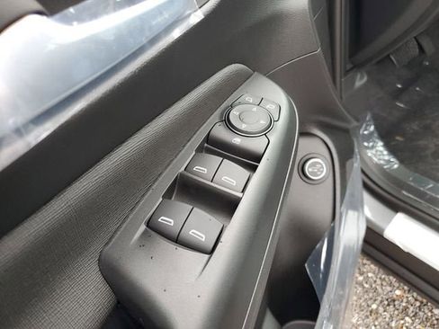 New 2026 Buick Envista Sport Touring FWD image 17