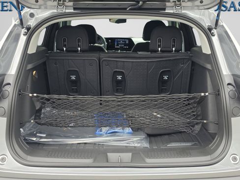 New 2026 Chevrolet Trax LS w/ LS Convenience Package FWD image 13