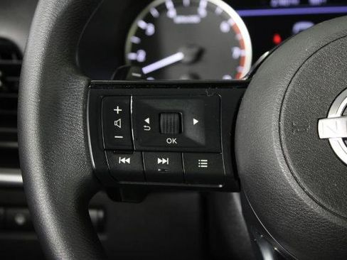 Certified 2023 Nissan Rogue SV FWD image 26