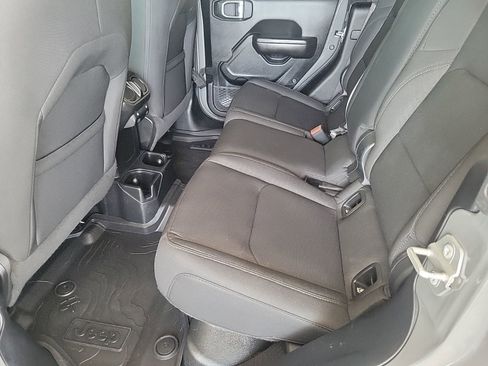 Used 2021 Jeep Gladiator Sport AWD/4WD image 15