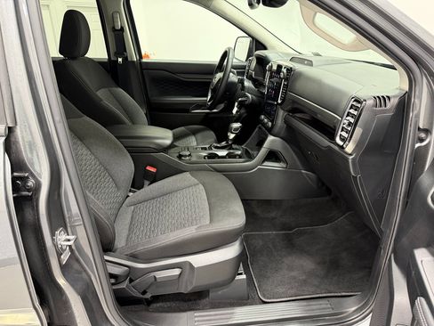 Used 2025 Ford Ranger XLT w/ Trailer Tow Package image 25