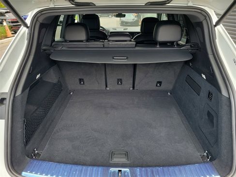 Used 2025 Porsche Cayenne Base image 17