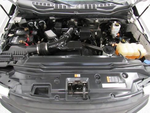 Used 2022 Ford F250 XL w/ Power Equipment Group image 23