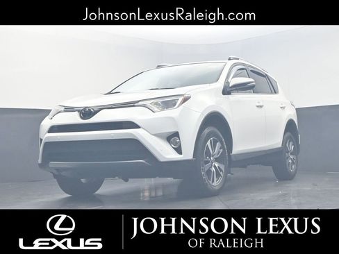 Used 2018 Toyota RAV4 XLE image 18