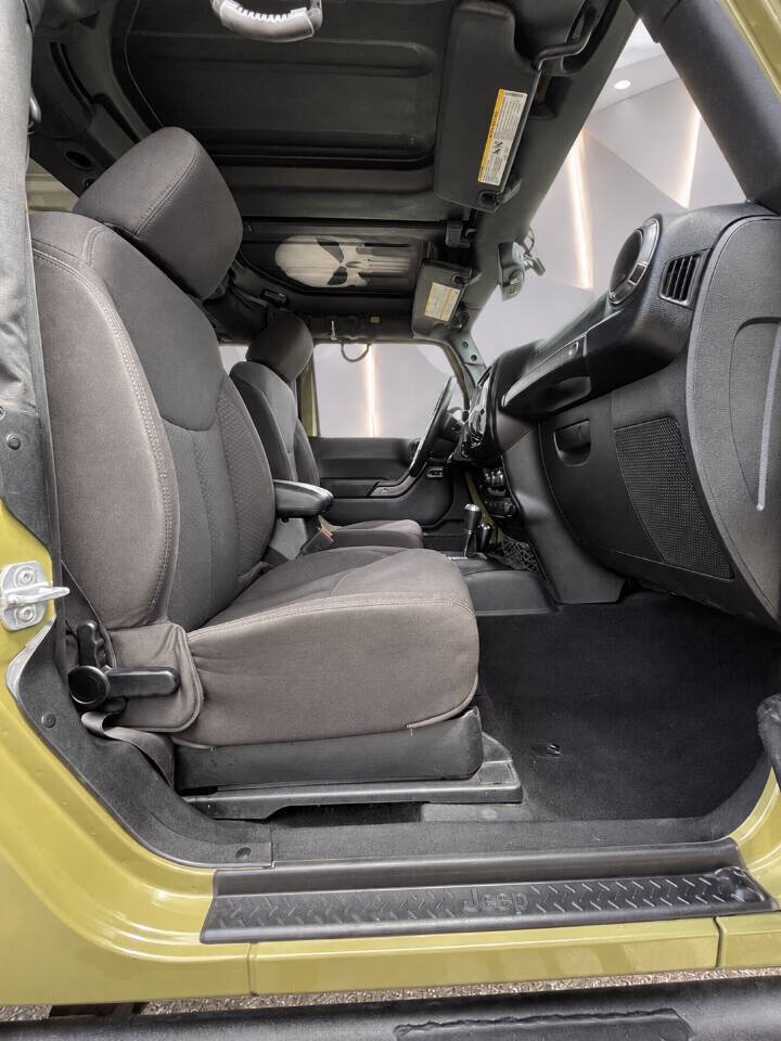 Used 2013 Jeep Wrangler Sport AWD/4WD image 40