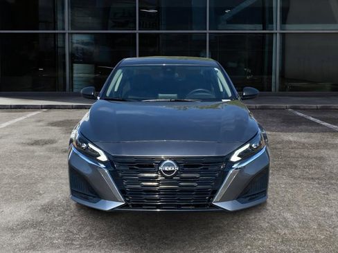 Certified 2024 Nissan Altima 2.5 SV image 5