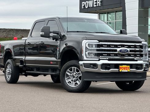 Used 2024 Ford F350 Lariat w/ Camper Package image 2