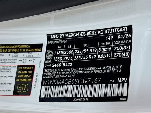 Certified 2025 Mercedes-Benz GLC 300 image 33