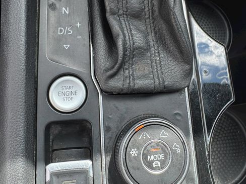 Used 2021 Volkswagen Atlas SEL image 31