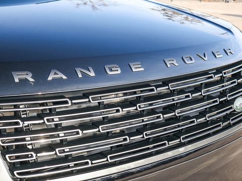 New 2026 Land Rover Range Rover Long Wheelbase SE image 16