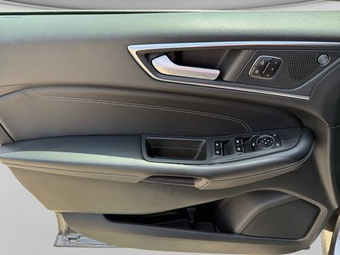 Used 2023 Ford Edge Titanium AWD/4WD image 10