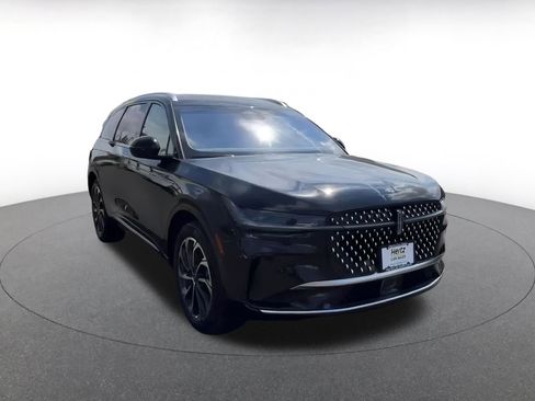 Used 2024 Lincoln Nautilus Reserve image 3