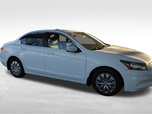 Used 2012 Honda Accord LX image 16
