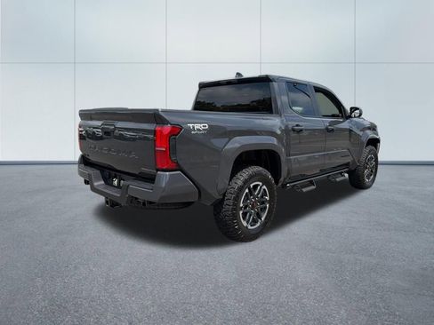 Used 2025 Toyota Tacoma TRD Sport AWD/4WD image 5