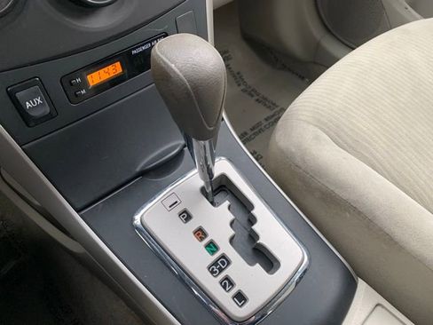 Used 2010 Toyota Corolla LE image 14