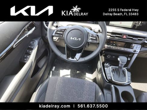 New 2026 Kia Seltos S FWD image 11