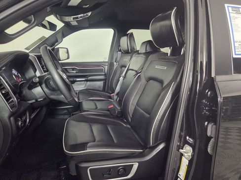 Used 2025 RAM 1500 Laramie AWD/4WD image 11