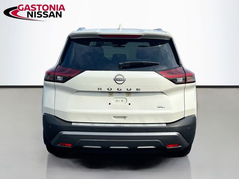 Used 2023 Nissan Rogue SL w/ SL Premium Package image 7