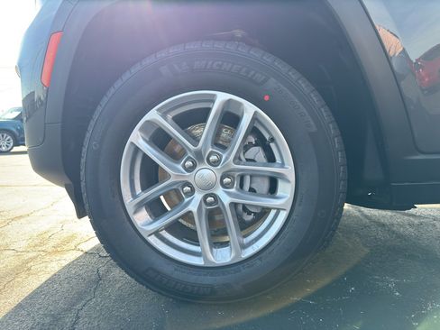 New 2026 Jeep Grand Cherokee Laredo X image 19