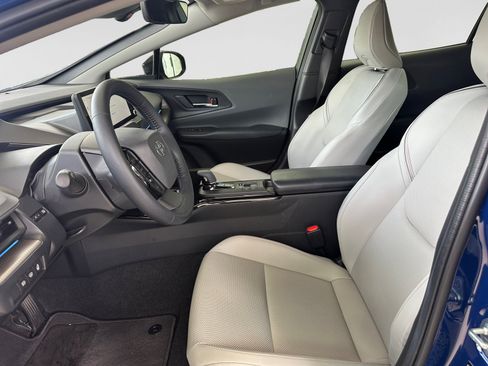 Used 2026 Toyota Prius XLE FWD image 10