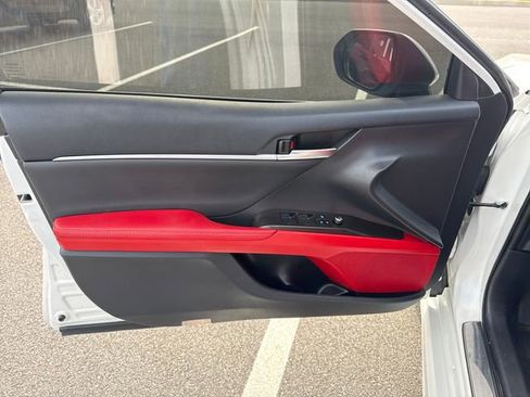 Used 2022 Toyota Camry XSE image 23