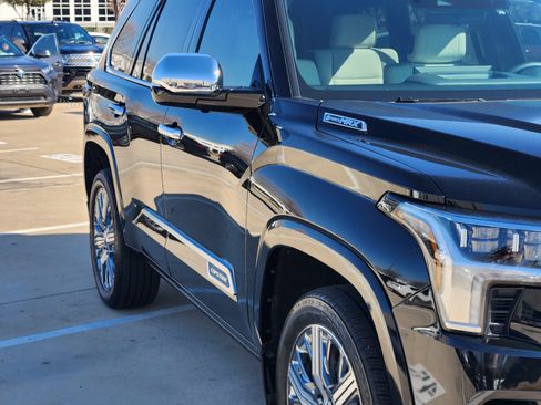 Used 2024 Toyota Sequoia Capstone image 8