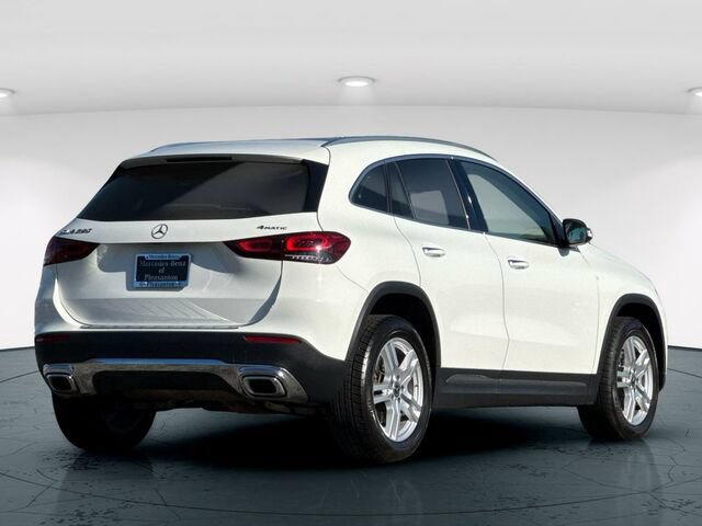 Used 2021 Mercedes-Benz GLA 250 4MATIC w/ Premium Package image 6