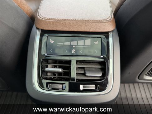 Used 2020 Volvo XC90 T6 Momentum w/ Protection Package image 13