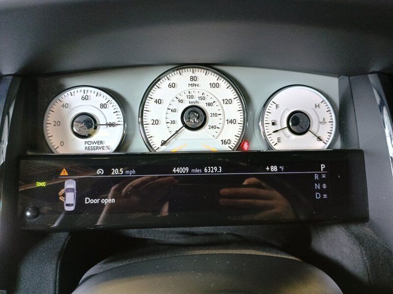 Used 2014 Rolls-Royce Ghost RWD image 24