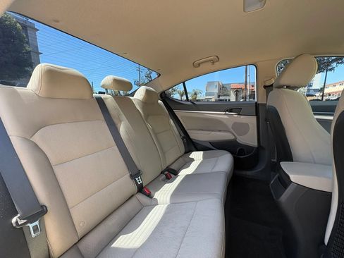 Used 2017 Hyundai Elantra SE w/ SE A/T Tech Package 03 FWD image 15
