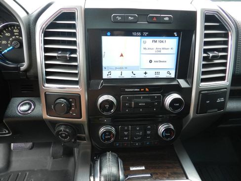 Used 2016 Ford F150 Platinum w/ Equipment Group 701A Luxury AWD/4WD image 31