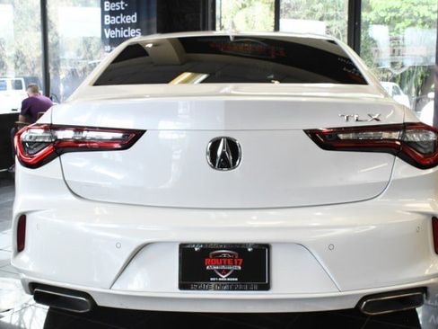 Used 2023 Acura TLX w/ Technology Package FWD image 9