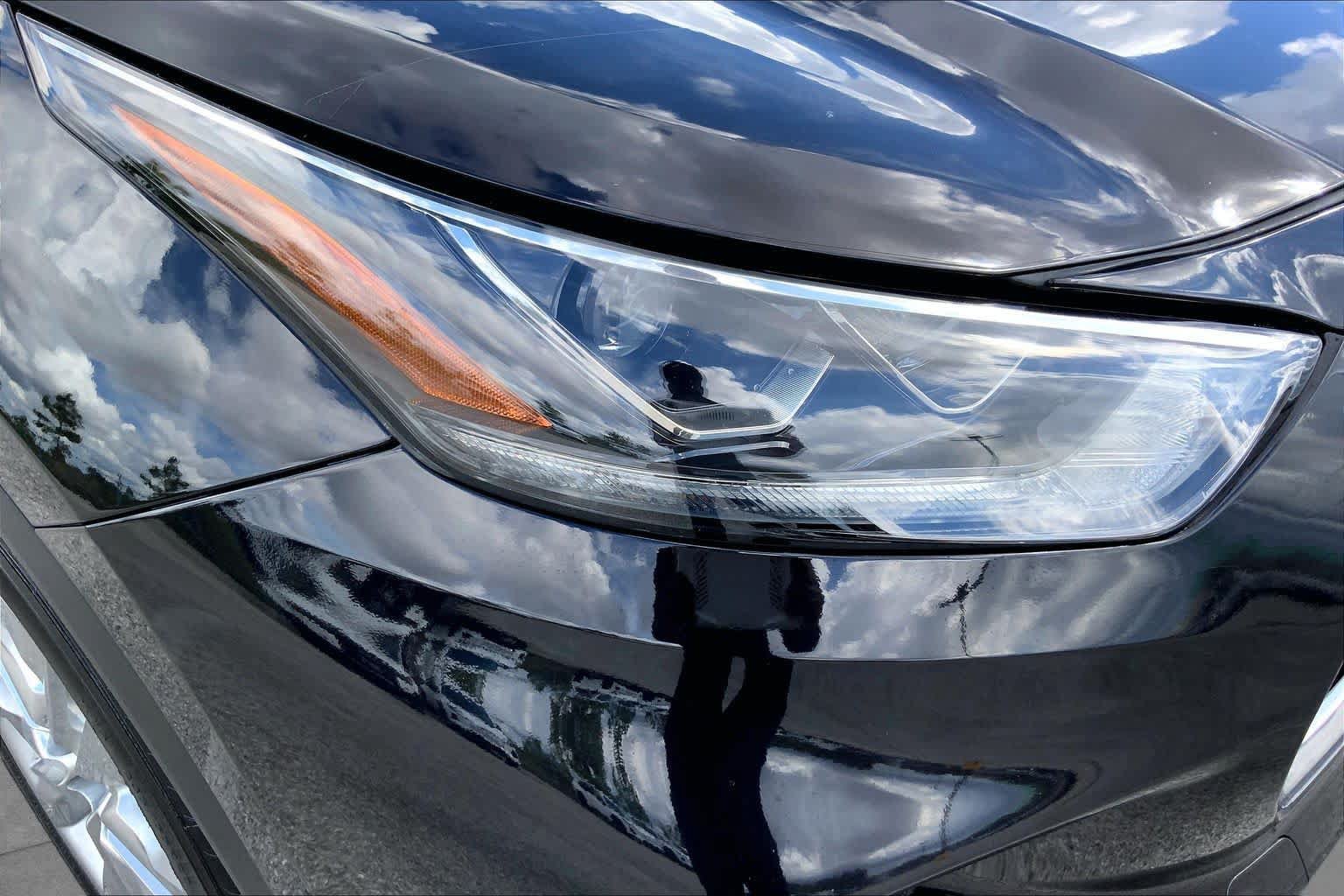 Used 2020 Toyota Highlander Limited FWD image 27