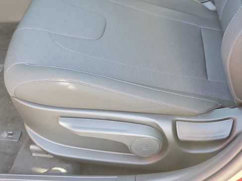 New 2026 Hyundai Elantra SE image 13