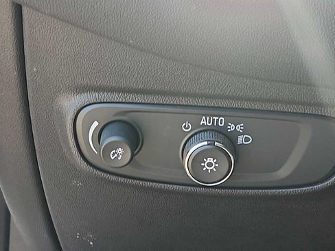 Used 2024 Chevrolet Equinox LT AWD/4WD image 25