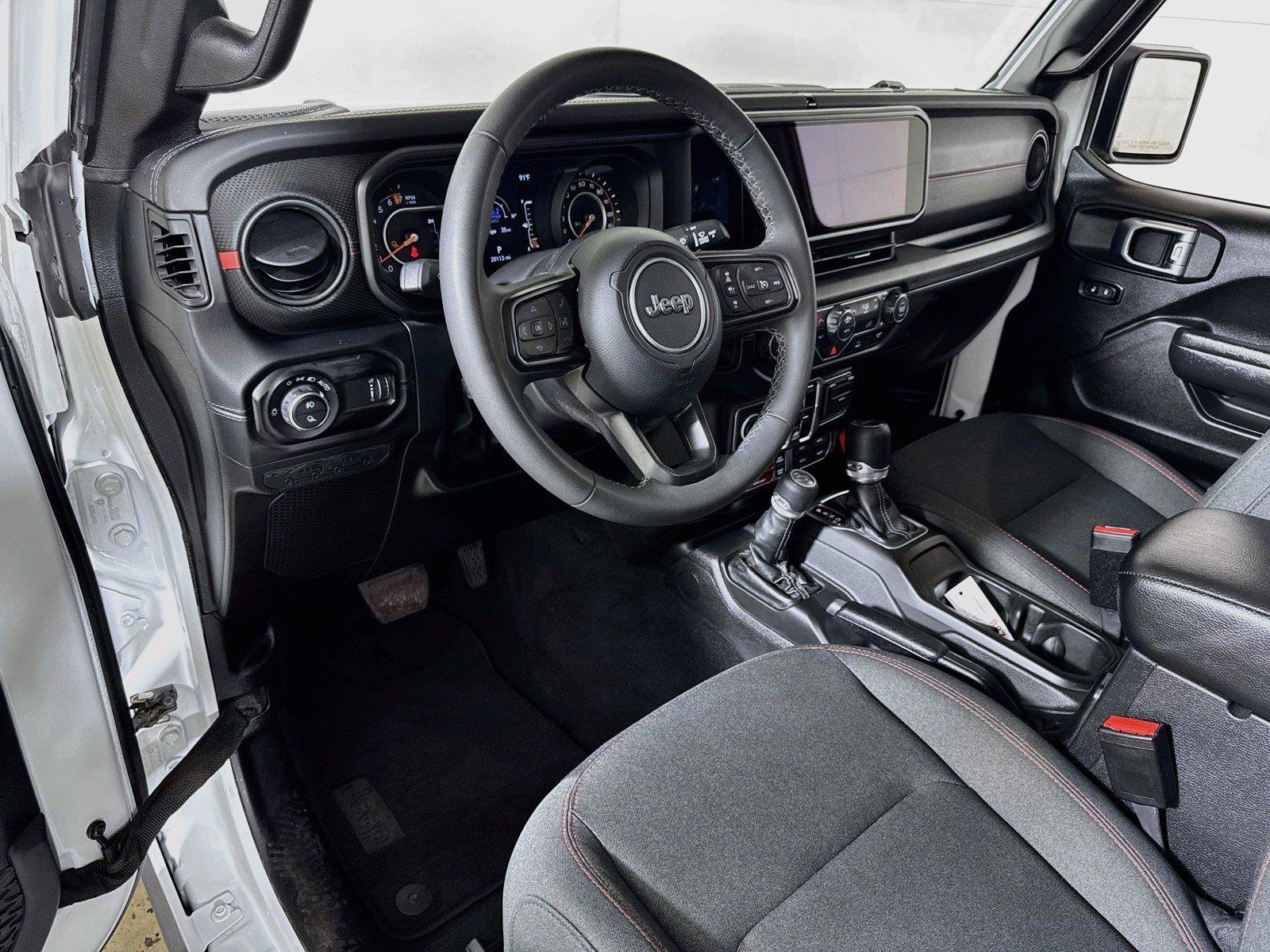 Used 2026 Jeep Gladiator Rubicon AWD/4WD image 7