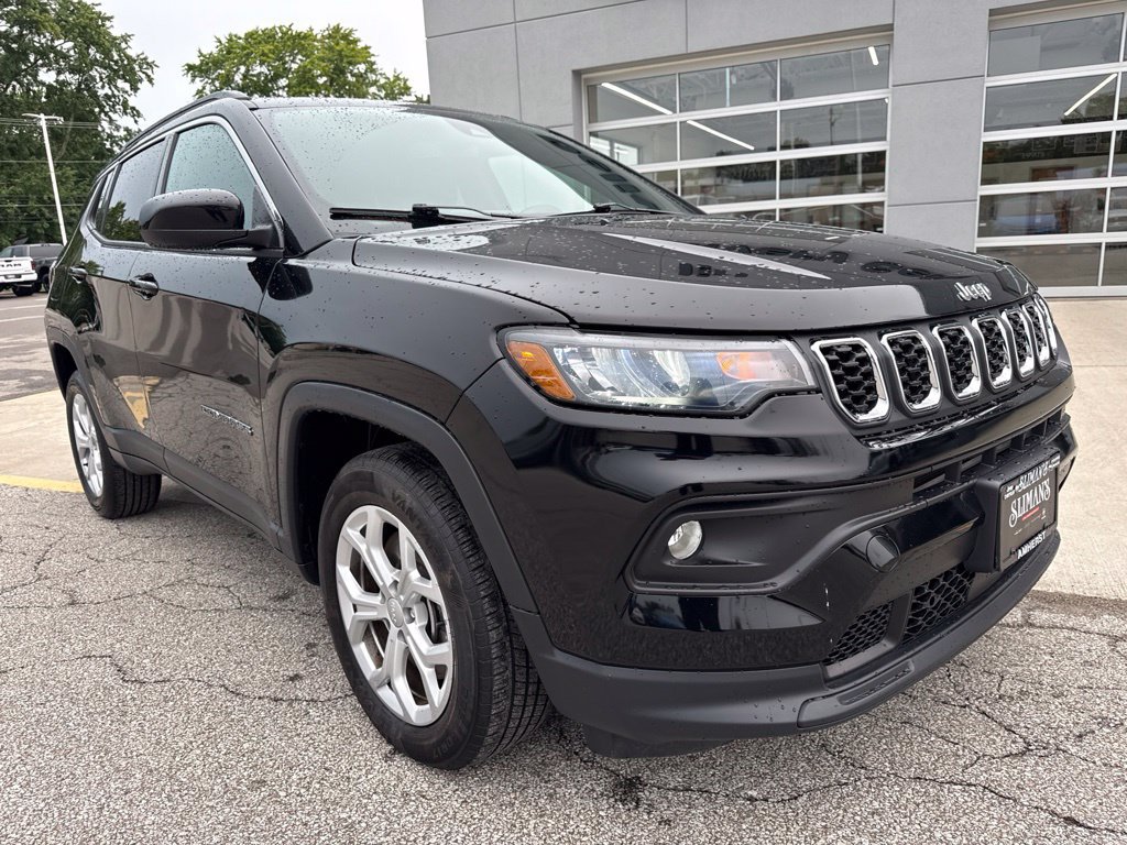 Used 2024 Jeep Compass Latitude AWD/4WD image 14