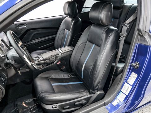 Used 2013 Ford Mustang GT Premium w/ Brembo Brake Pkg image 32