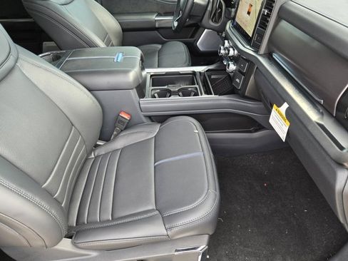New 2026 Ford F250 Platinum AWD/4WD image 10