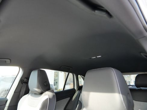 New 2026 Volkswagen ID.4 Pro image 8