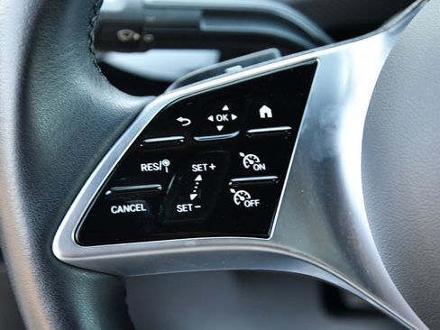 Used 2025 Mercedes-Benz CLA 250 image 9