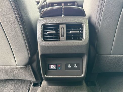 Used 2025 Nissan Rogue SL w/ Tech Package AWD/4WD image 39