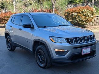 Used 2018 Jeep Compass Sport video 3